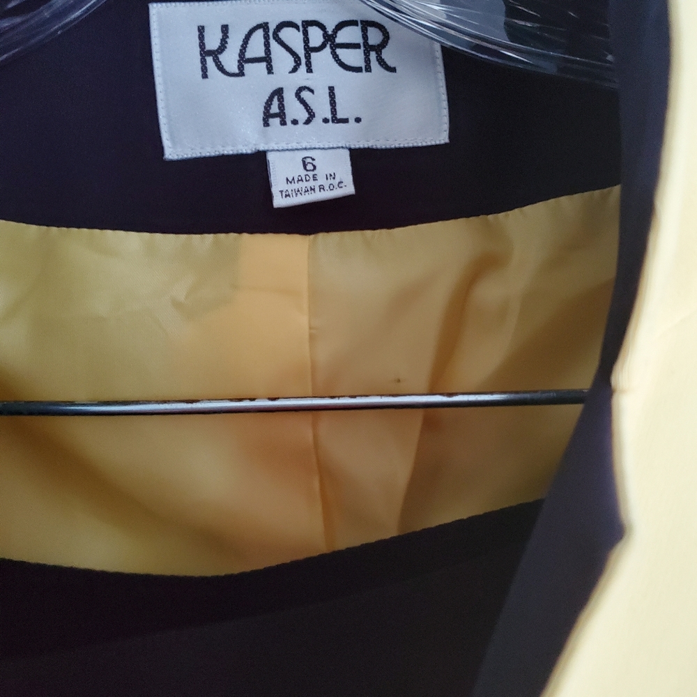 Kasper pantsuit - Picture 2 of 8